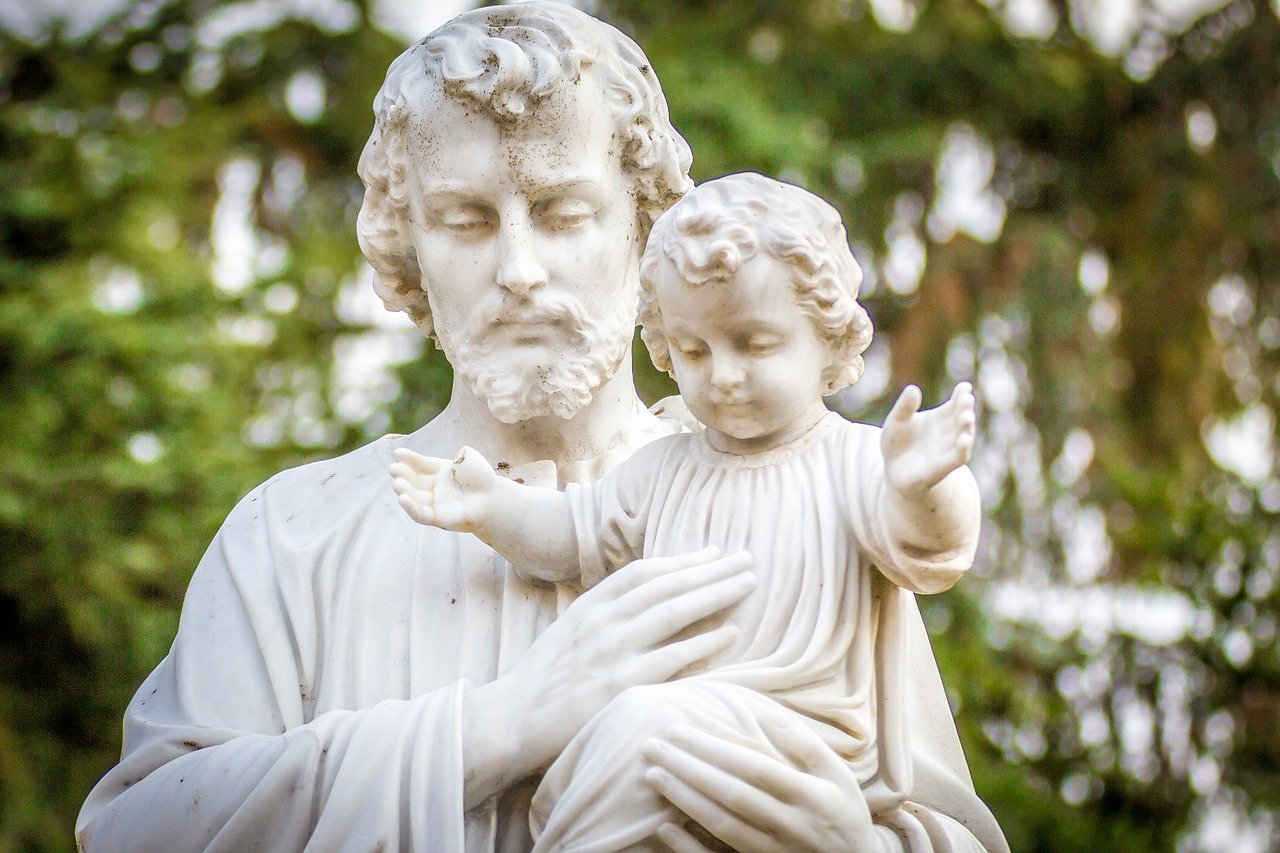 How St. Joseph can lead us to a closer union with the Heart of Jesus